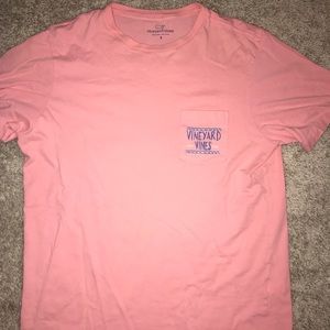 Size Small Vineyard Vines t shirt